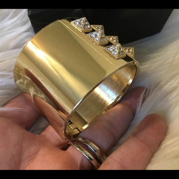VINTAGE NWT  Victoria Secret Wide Gold / Crystal Hinged Cuff! - Picture 8 of 11